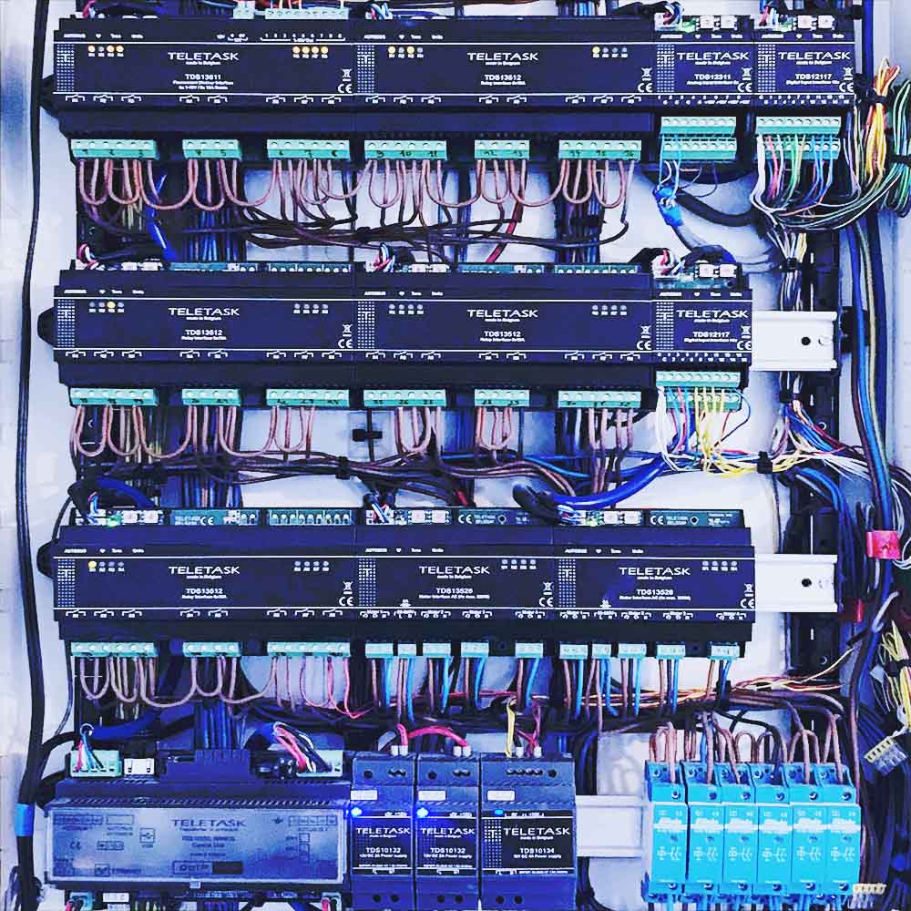 Teletask schakelbord van installatie slimme woning