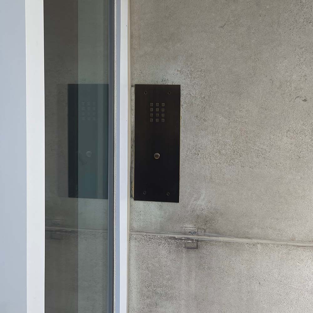 Installatie van toegangscontrole in slimme woning